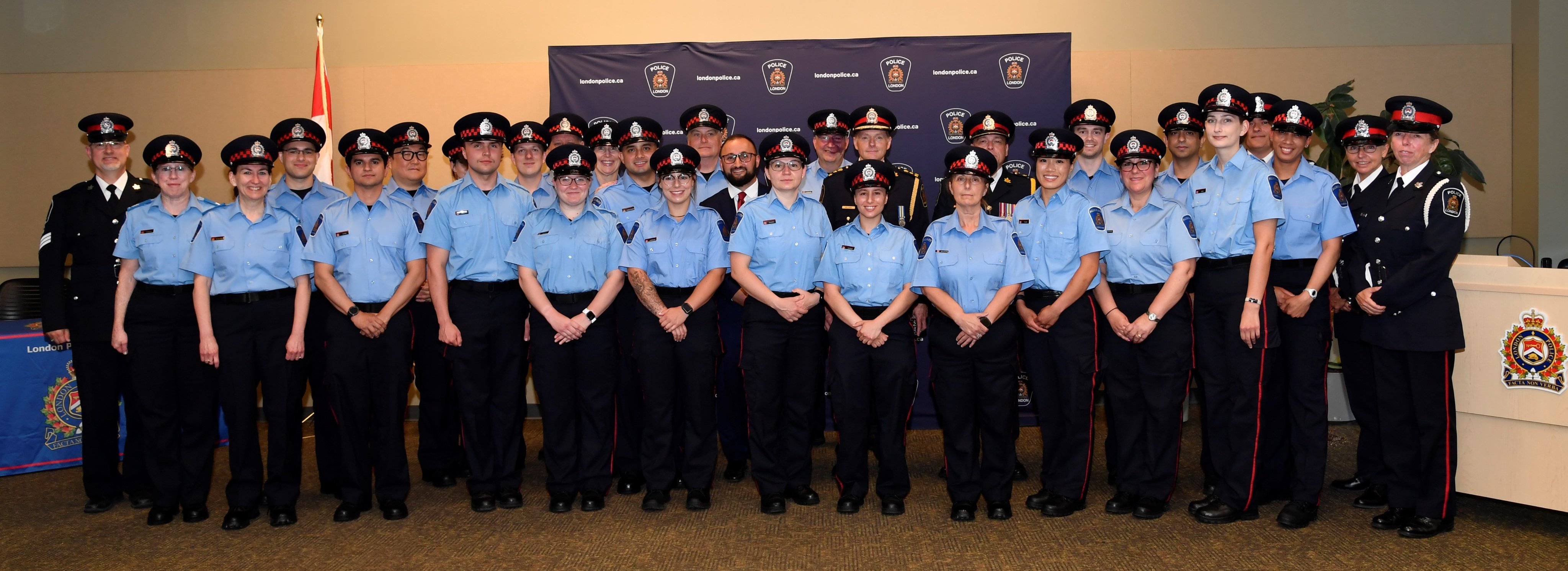 volunteer-as-an-auxiliary-officer-london-police-service